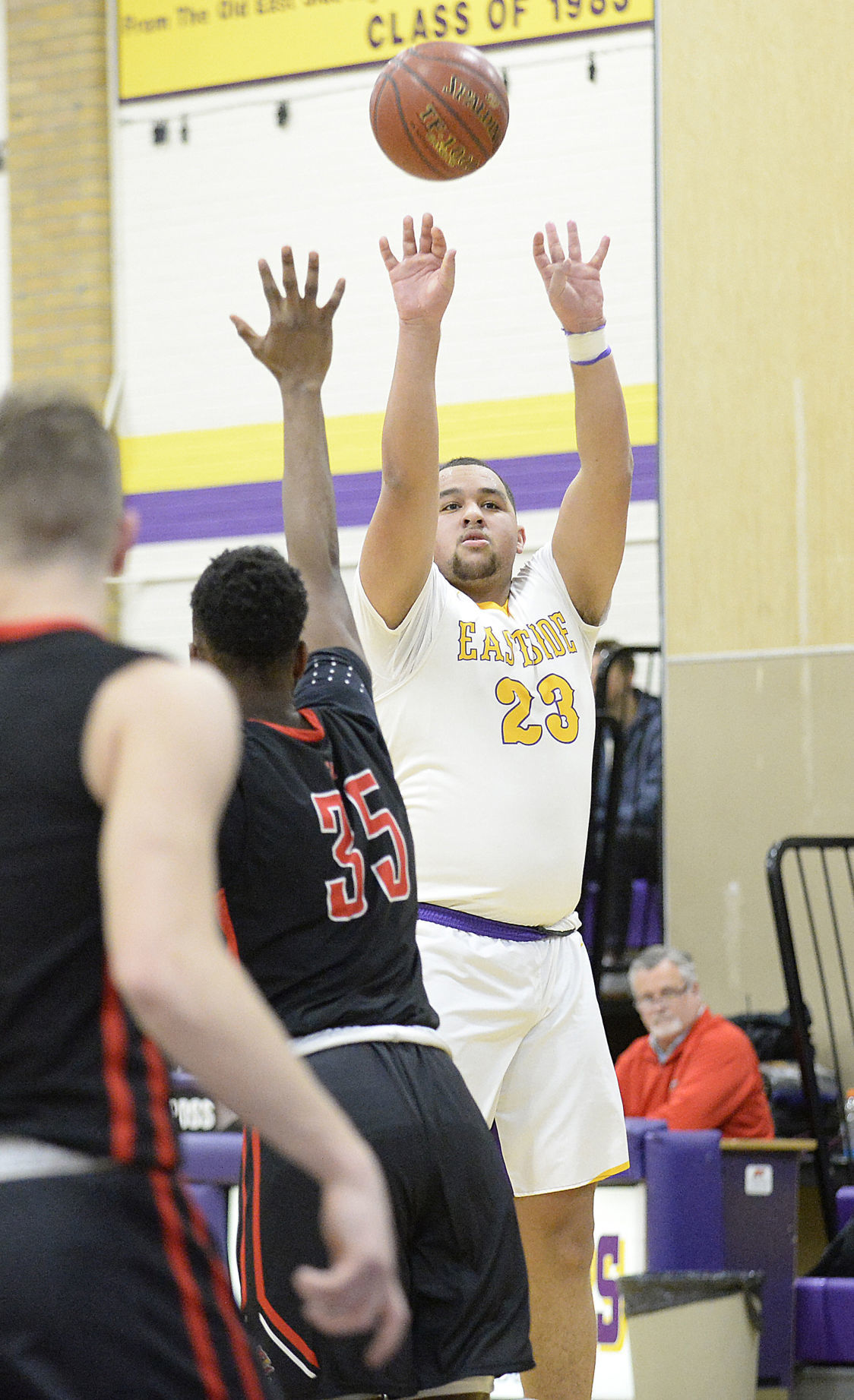 Sun Prairie 69, Madison East 67